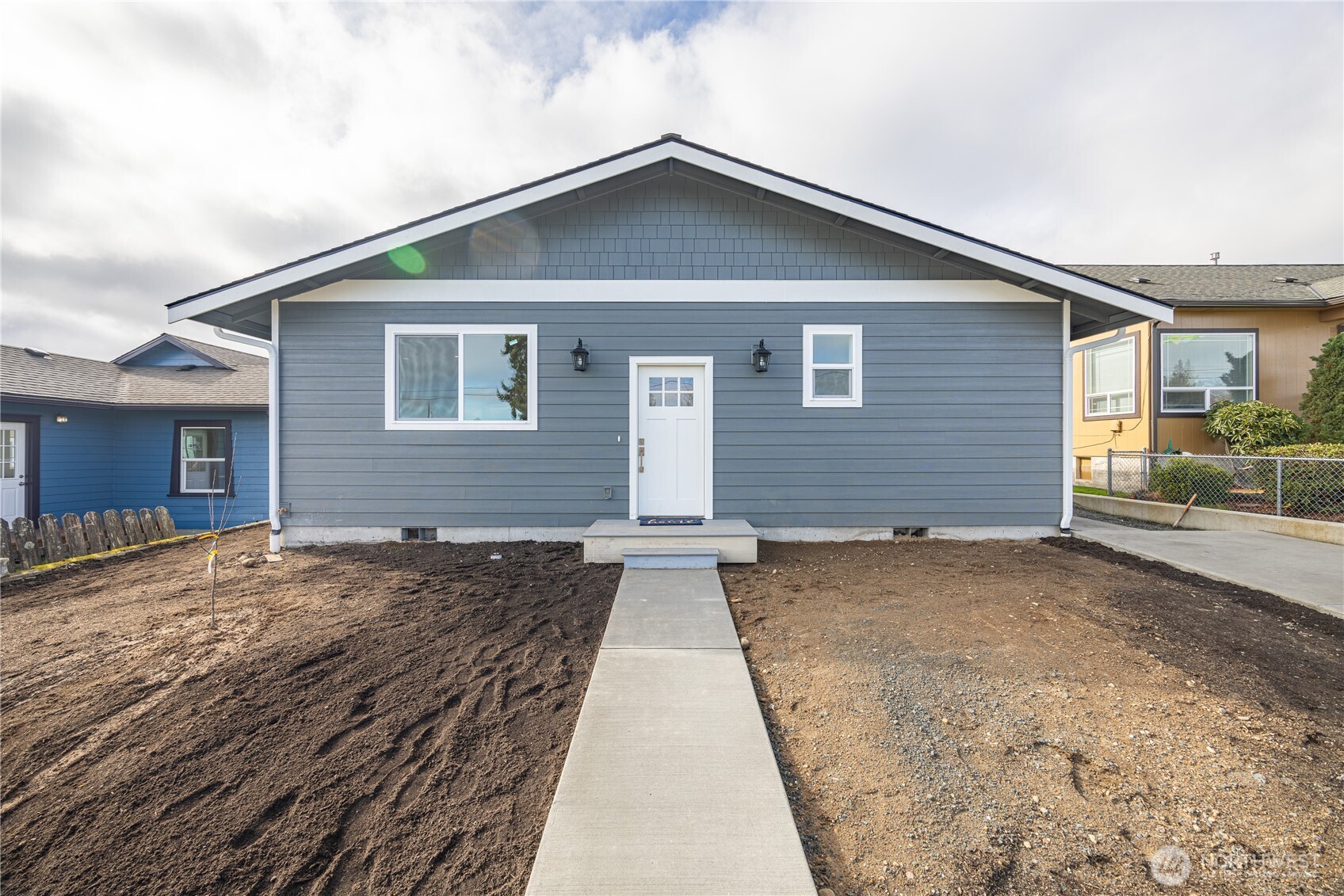1120 W 8th Street Property Photo
