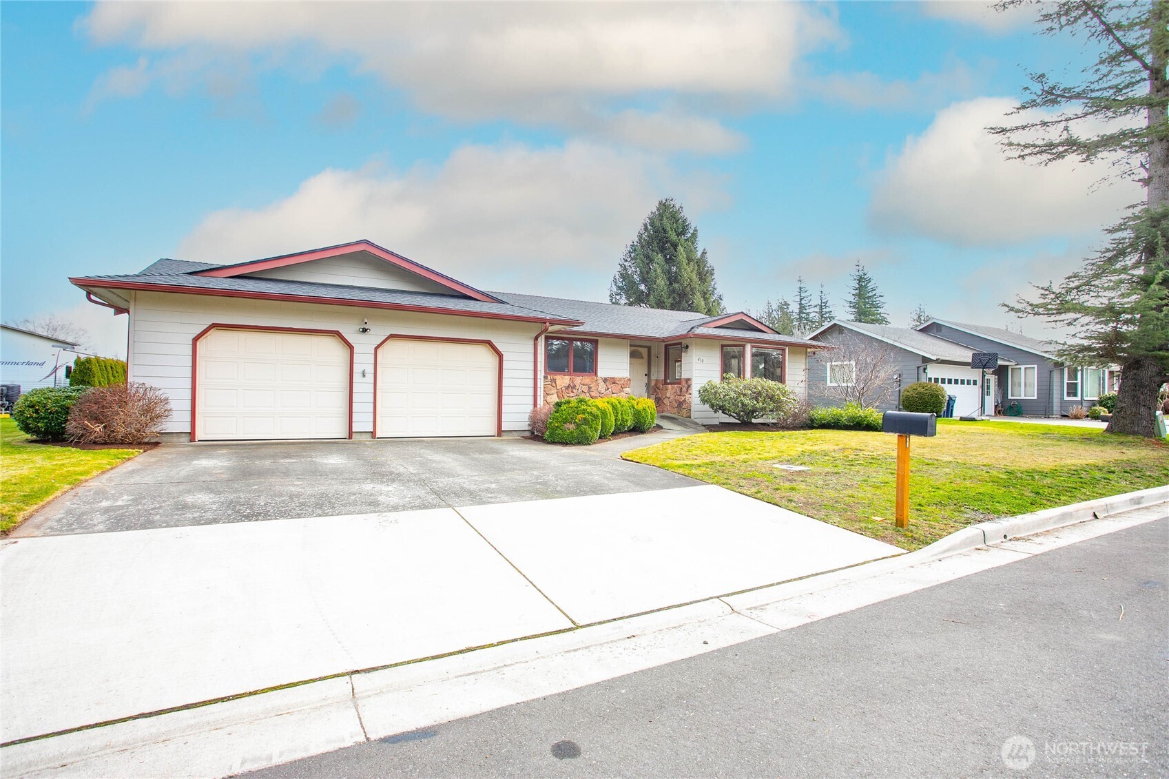 410 17th Street Property Photo