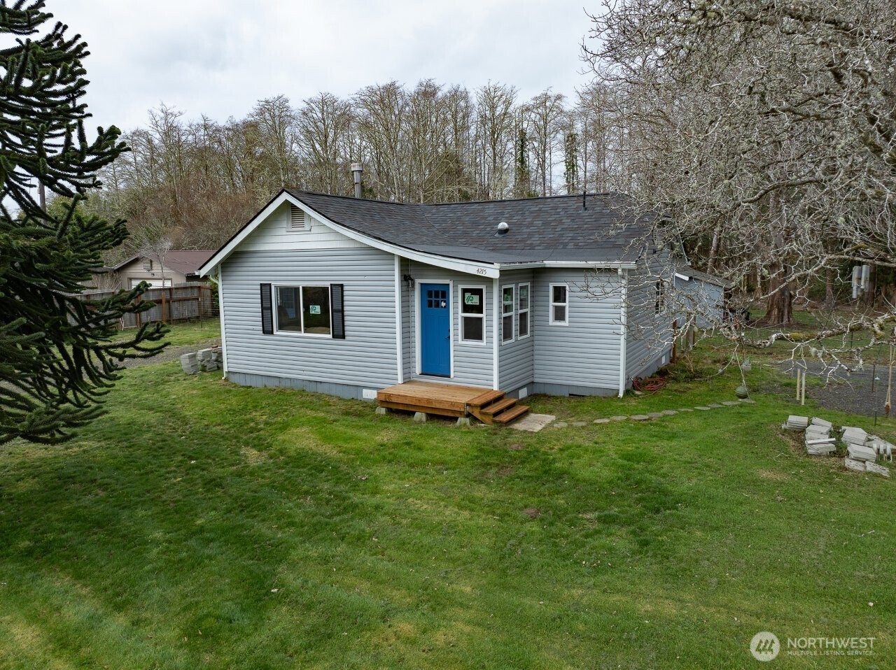4215 Sandridge Road Property Photo