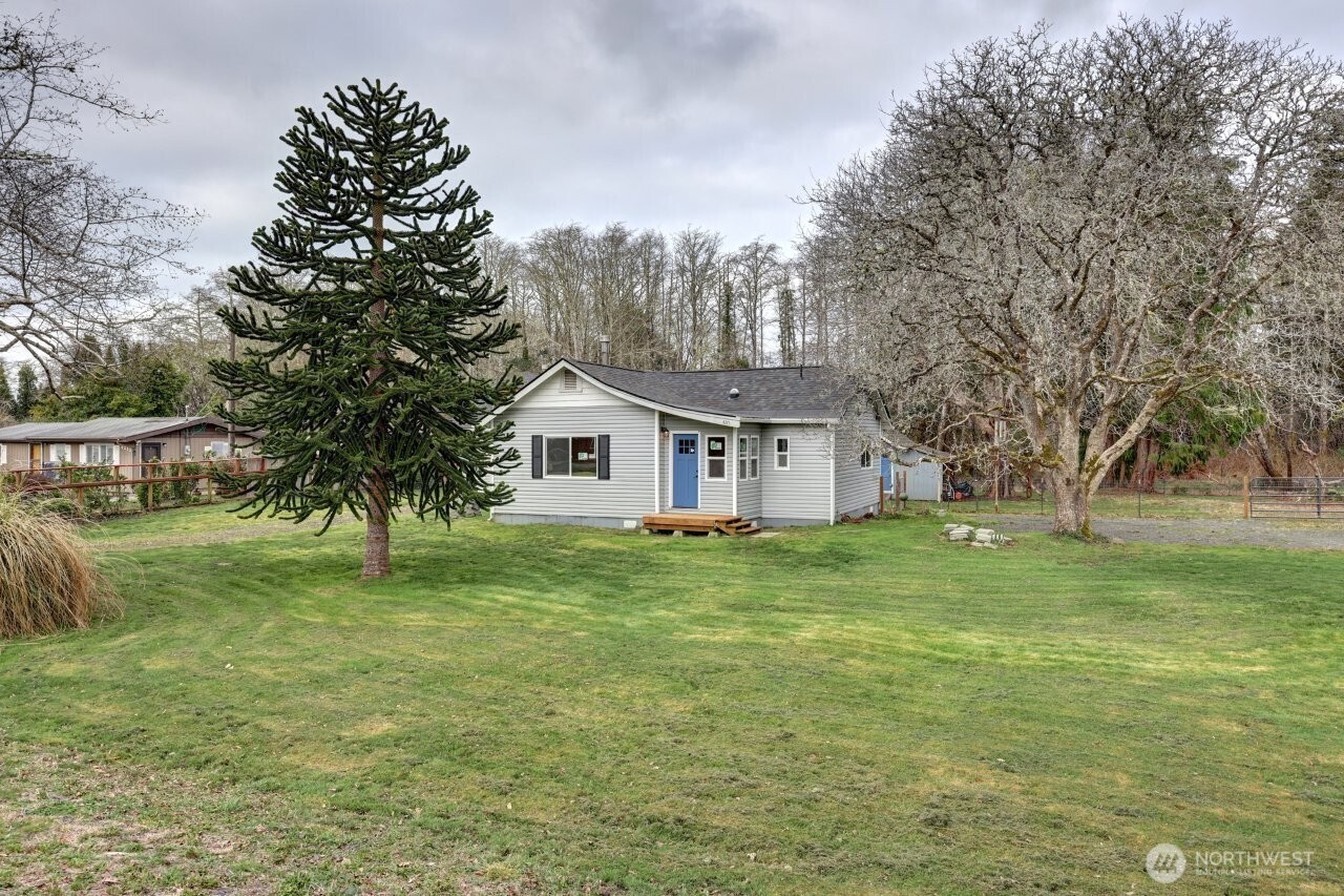 4215 Sandridge Road Property Photo 2