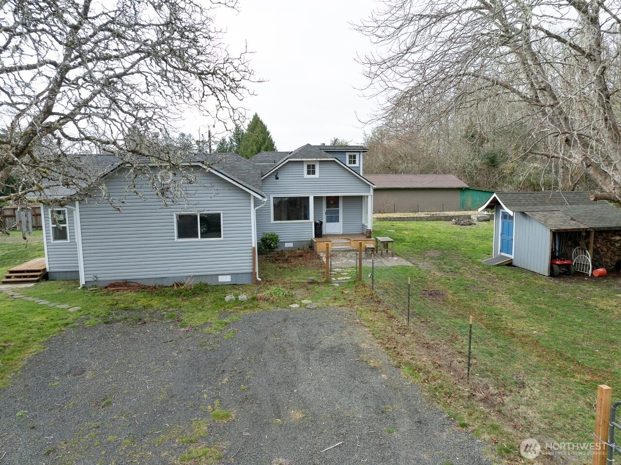 4215 Sandridge Road Property Photo 5