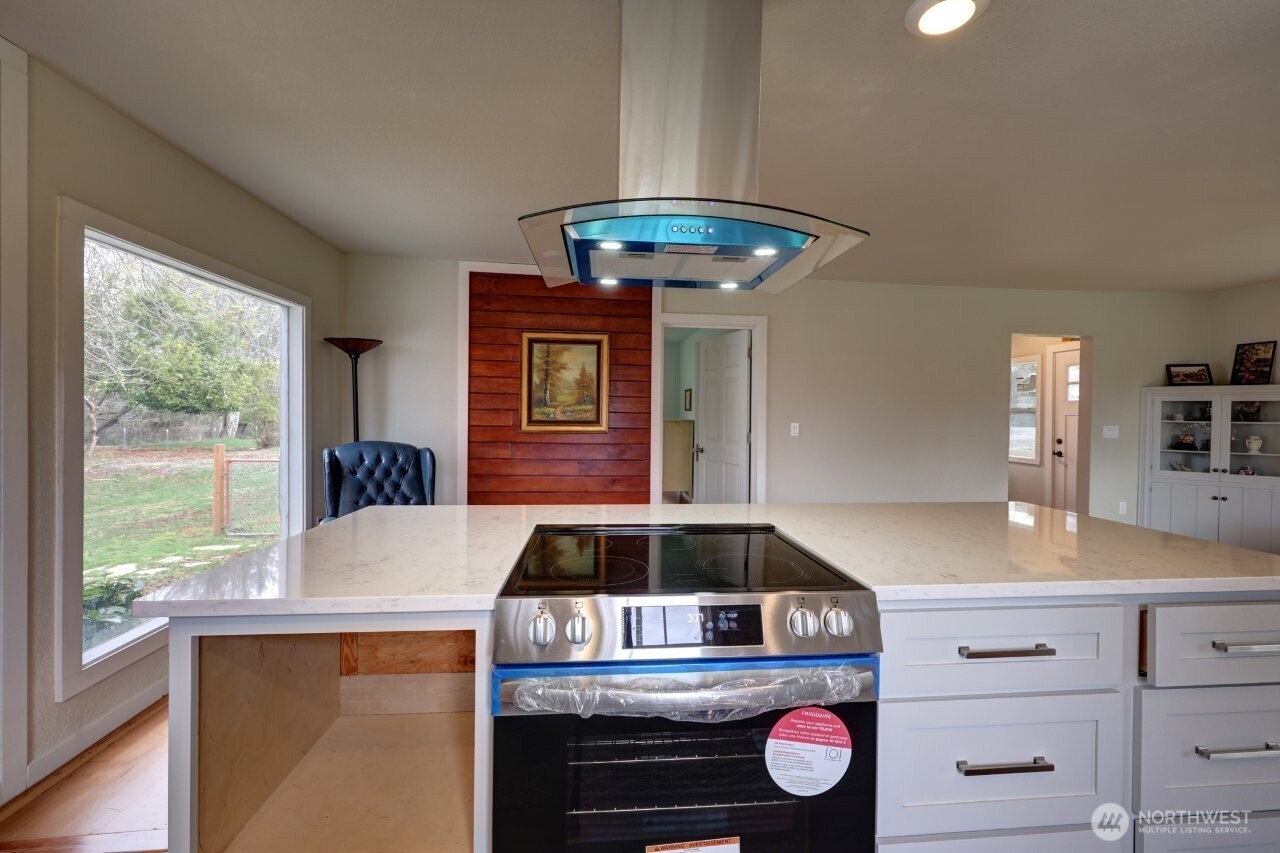 4215 Sandridge Road Property Photo 18