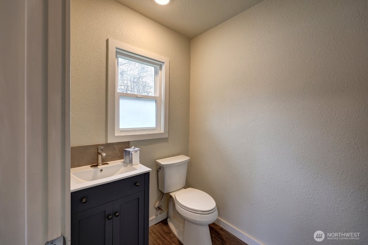 4215 Sandridge Road Property Photo 24