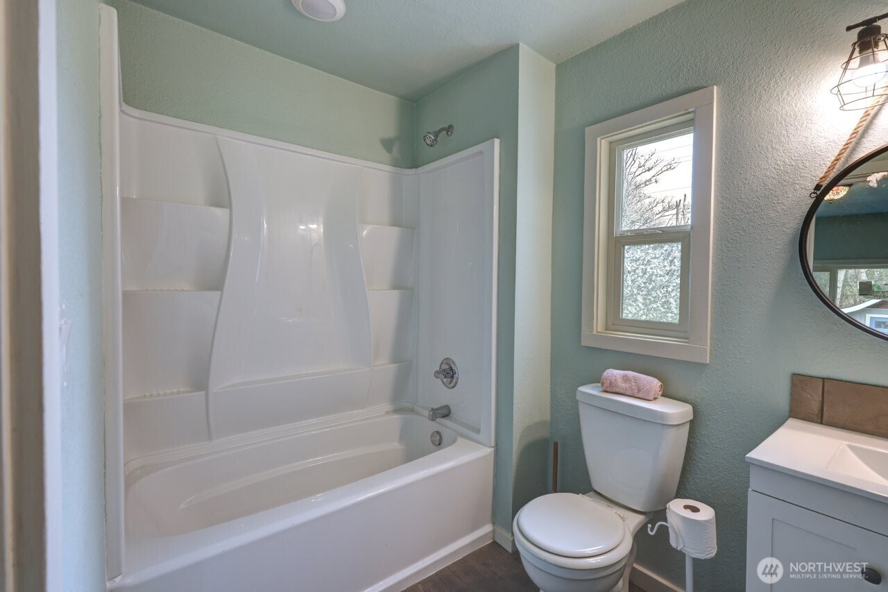 4215 Sandridge Road Property Photo 29
