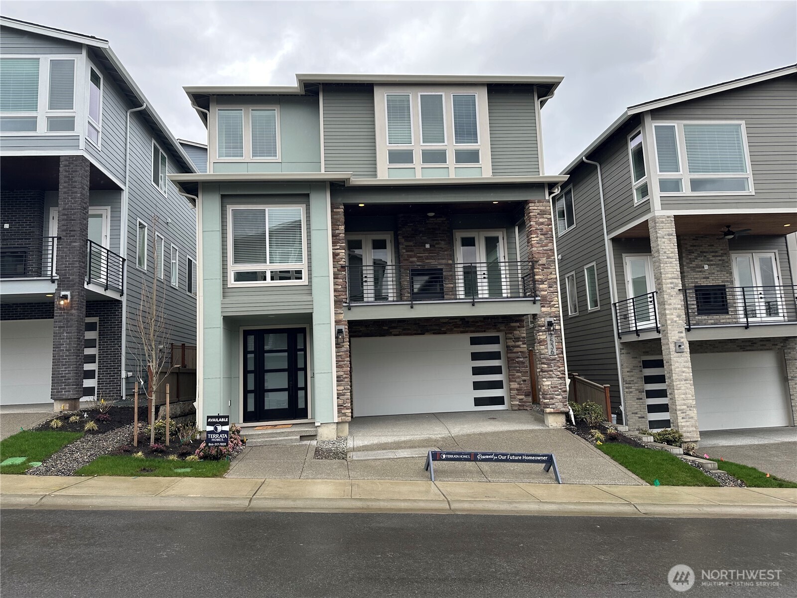 7536 S 130th Place Property Photo 1