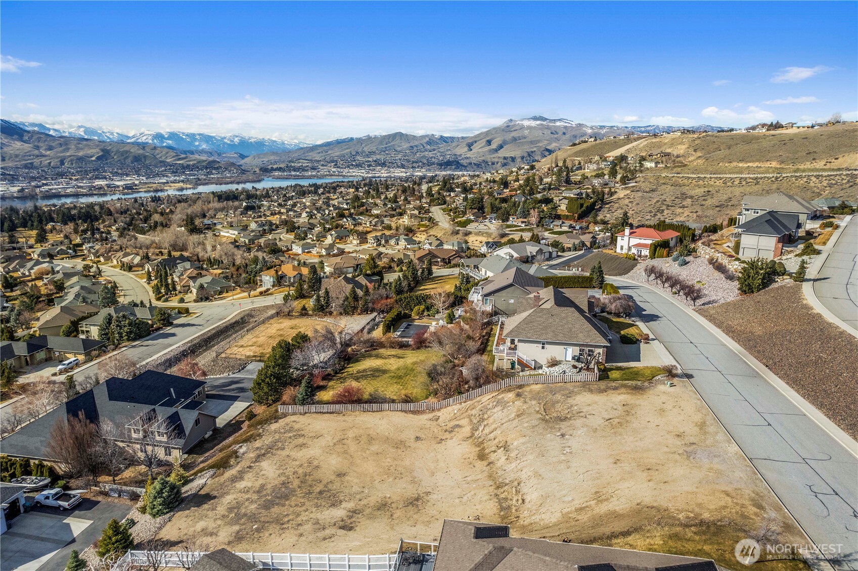 922 Briarwood Drive Property Photo
