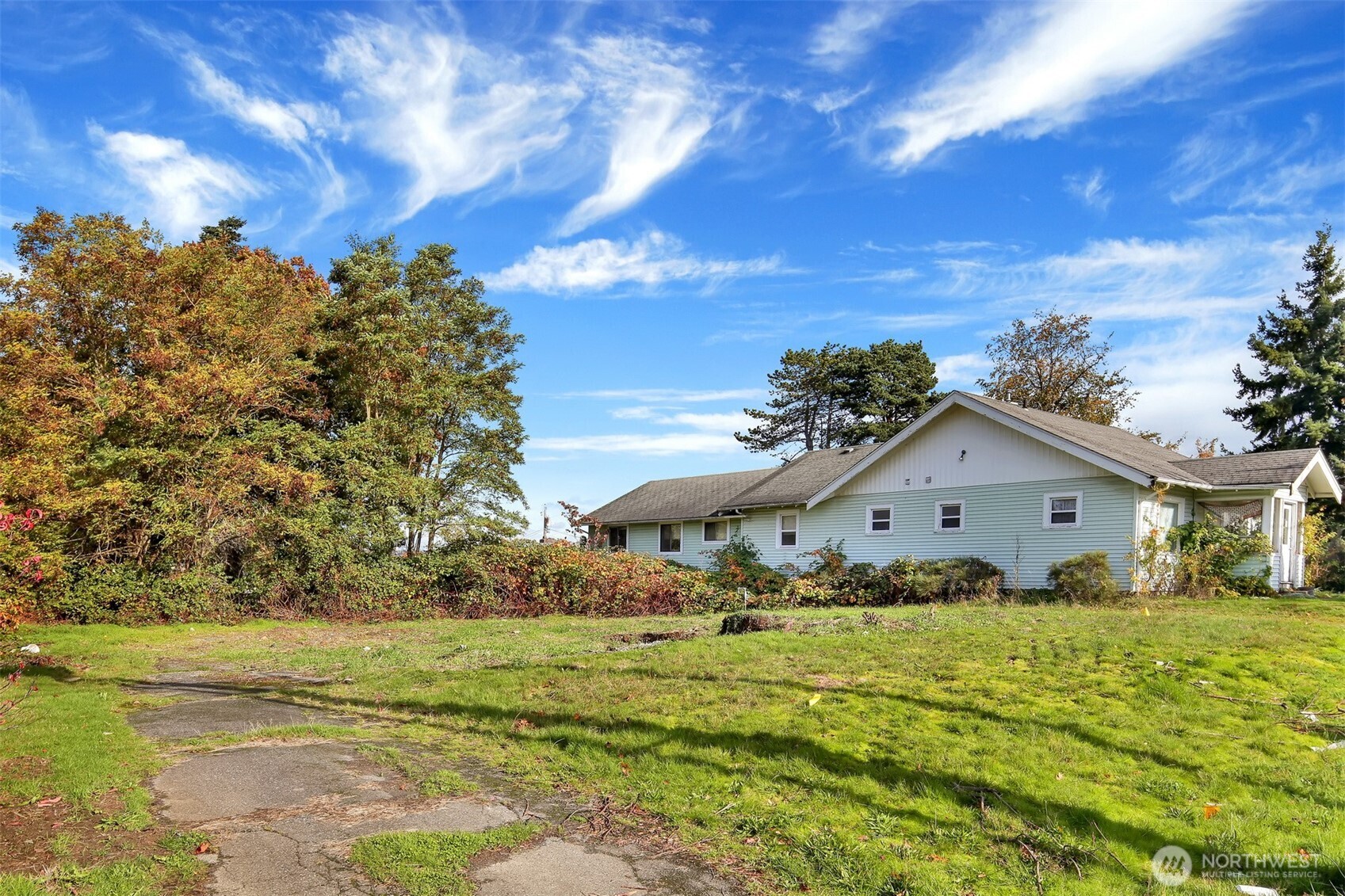 1301 1315 Lakeway Drive Property Photo 19
