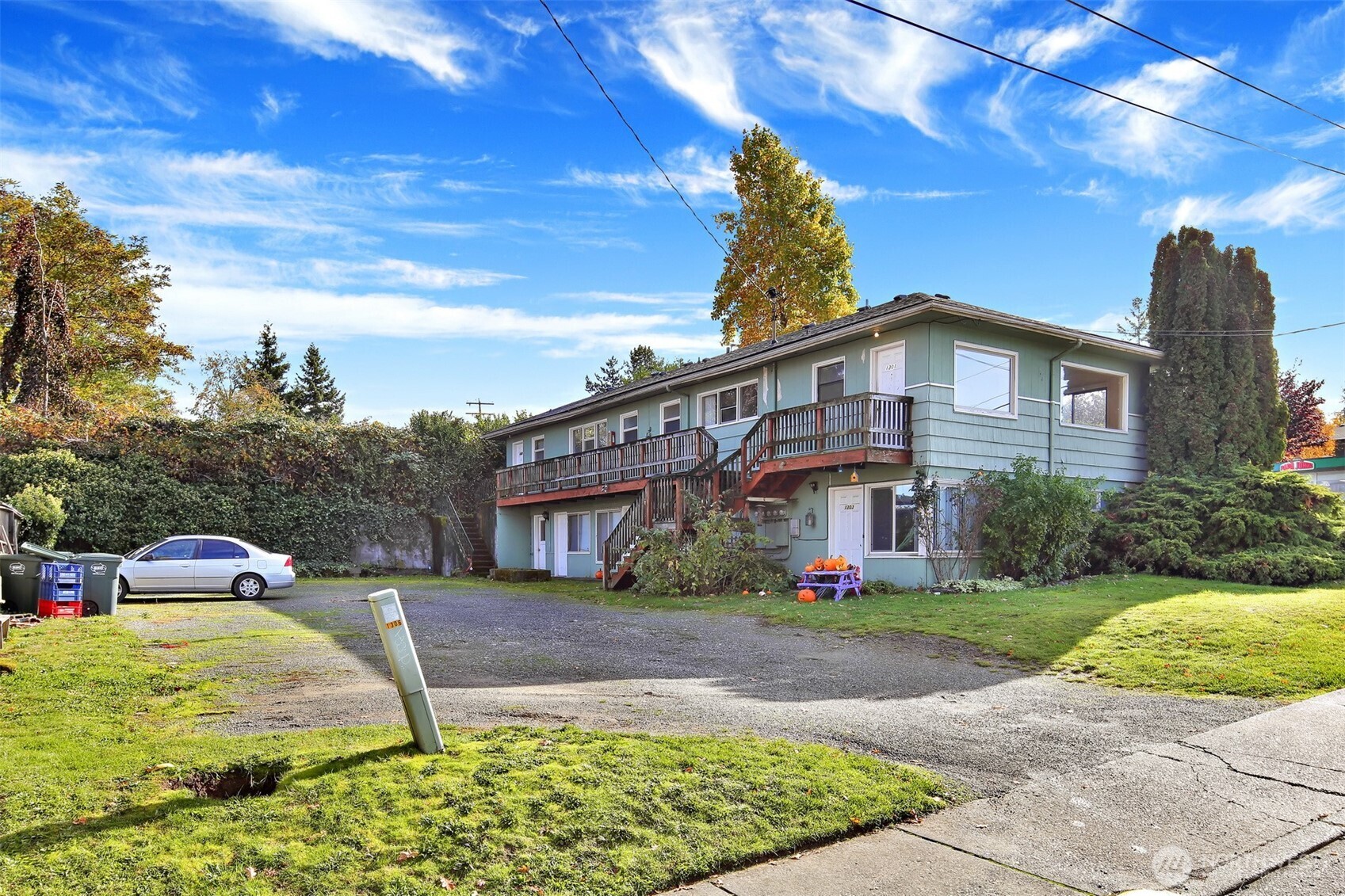 1301 1315 Lakeway Drive Property Photo 22