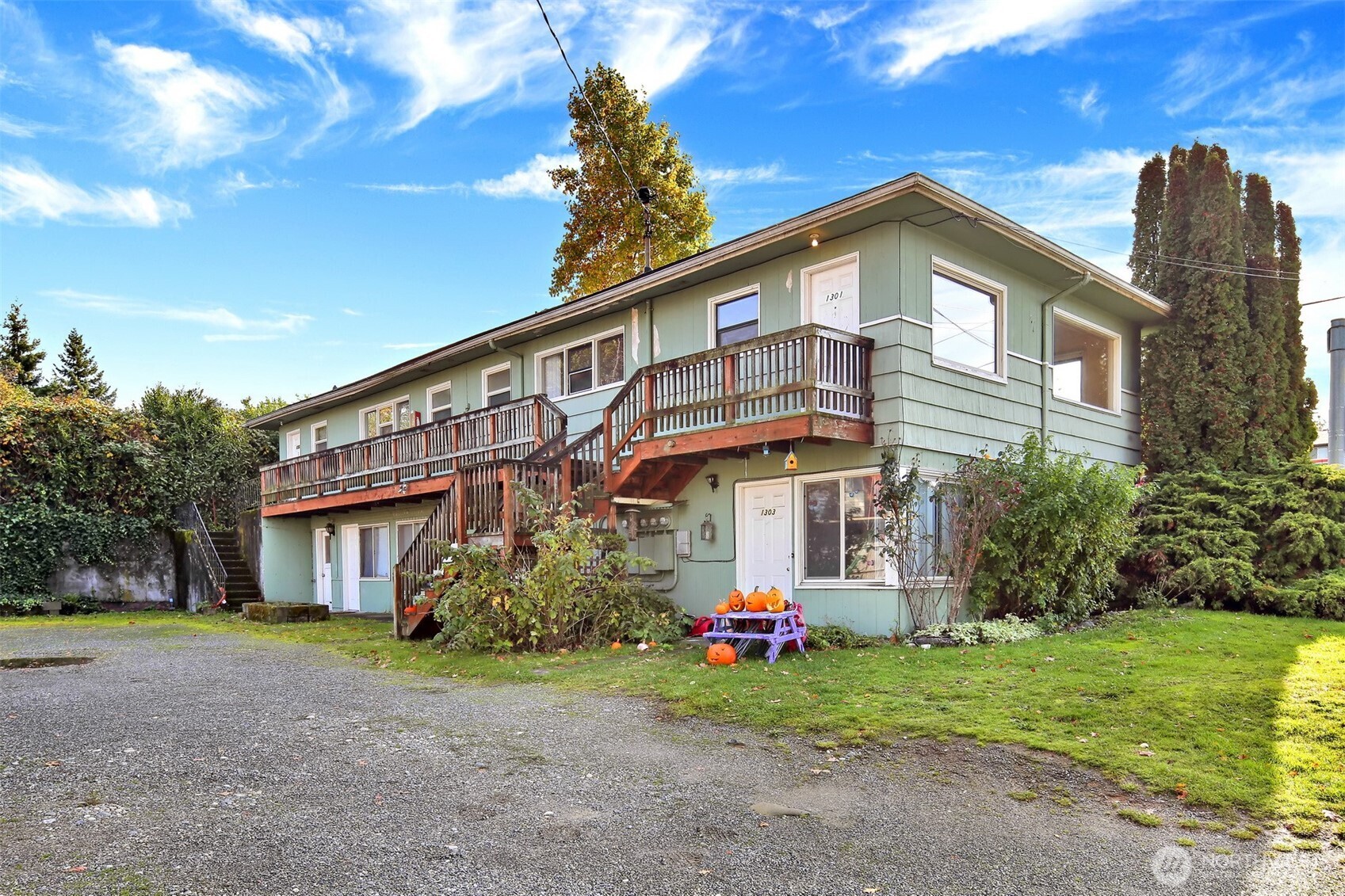 1301 1315 Lakeway Drive Property Photo 23