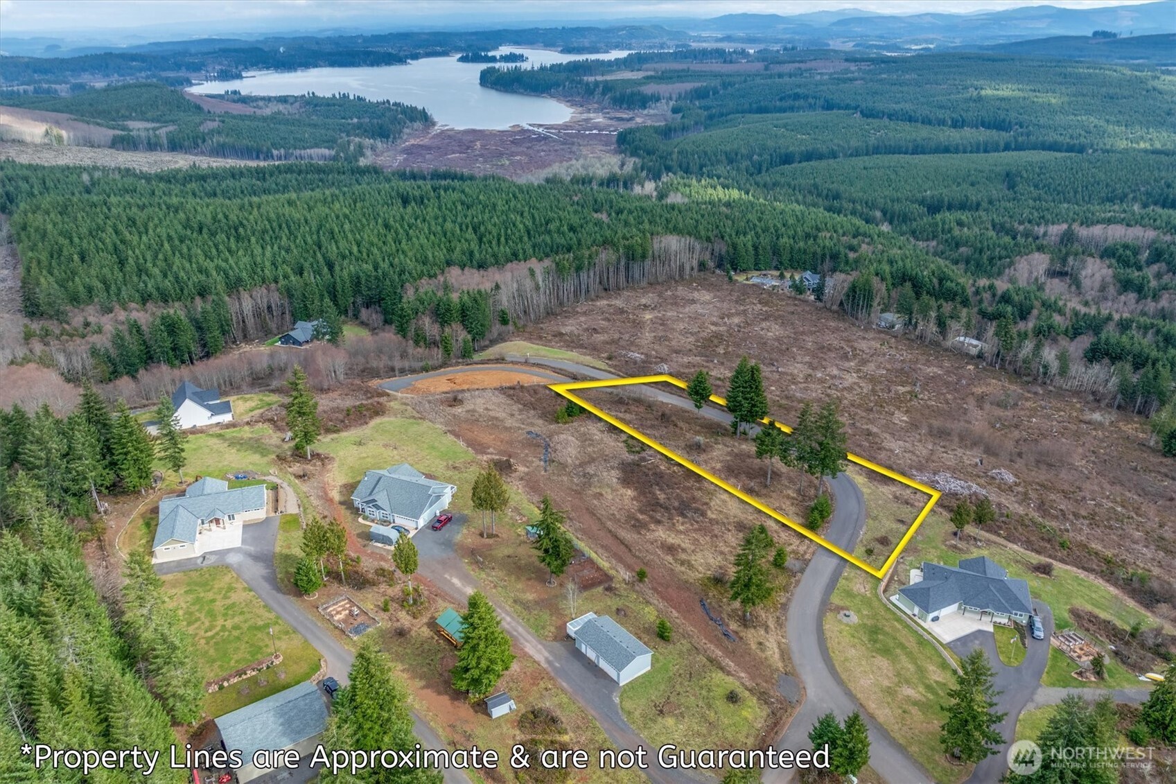 497 Red Hawk Drive Property Photo 14