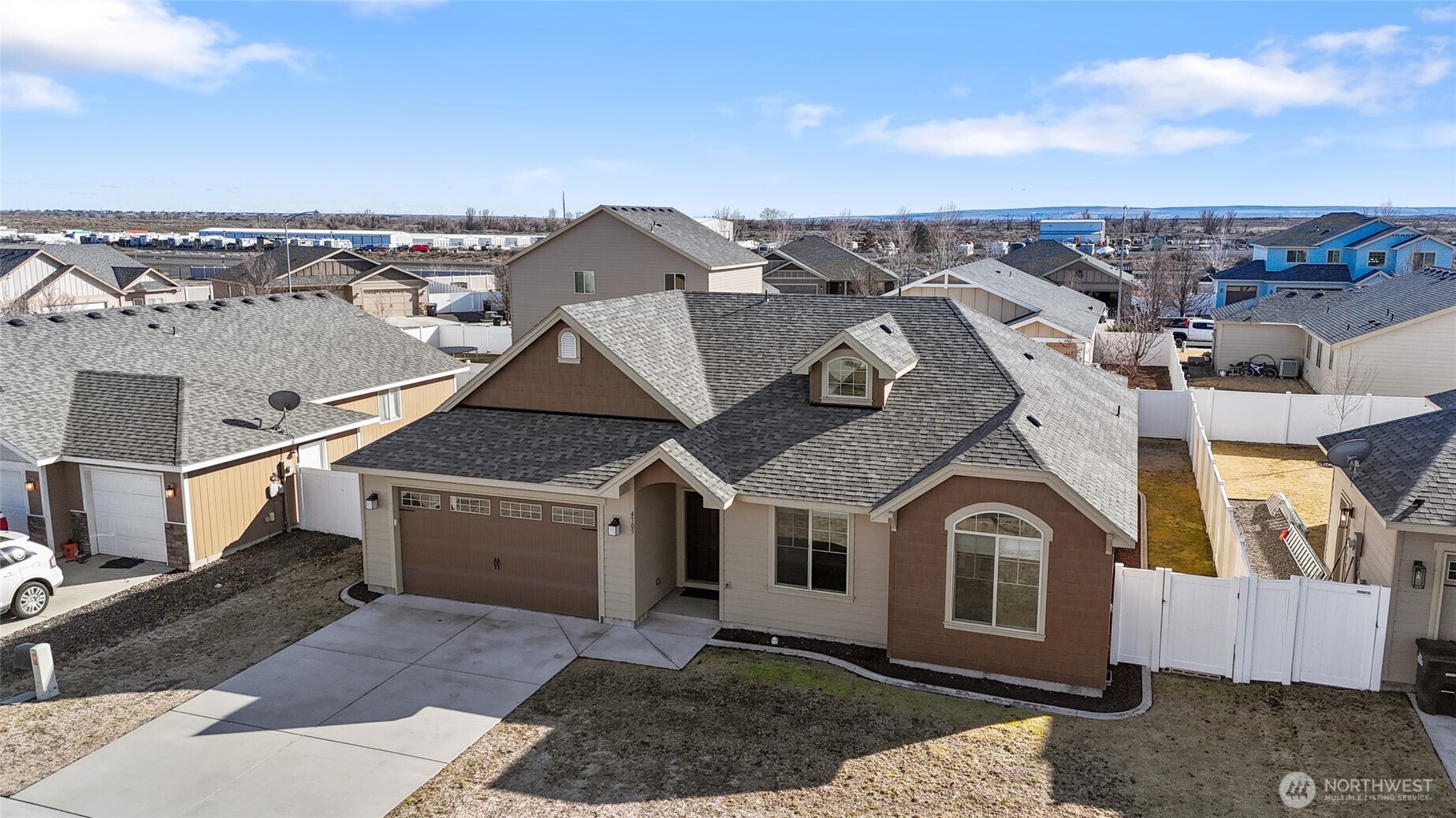 4705 W Fox Street Property Photo