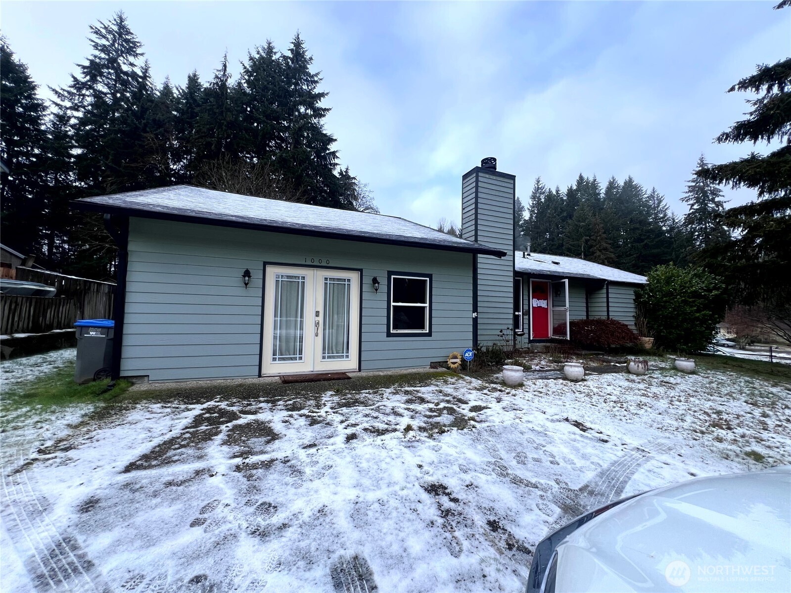 1000 Hillandale Drive Property Photo