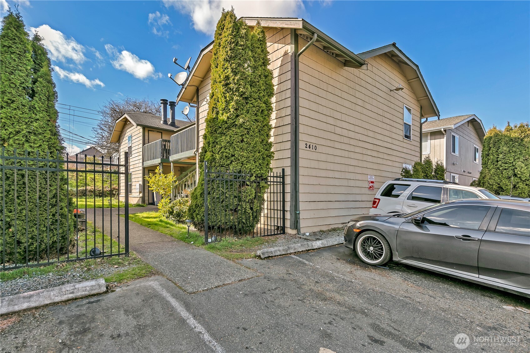 2410 S I Street Property Photo