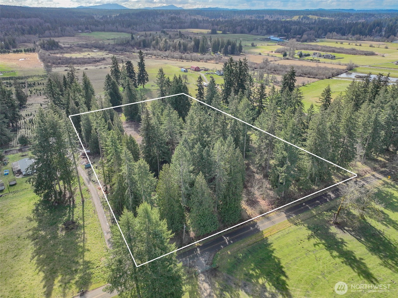 7725 Johnson Road Property Photo 1