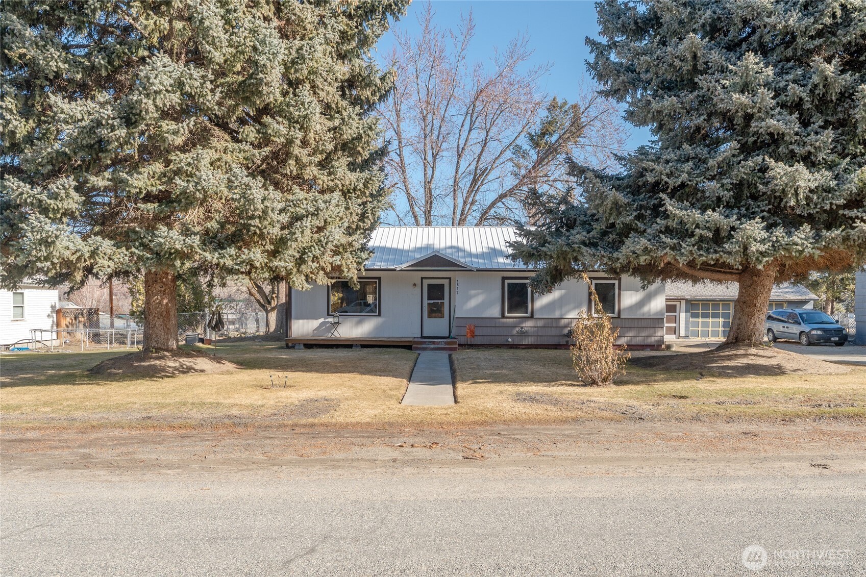 1817 Raymond Avenue Property Photo