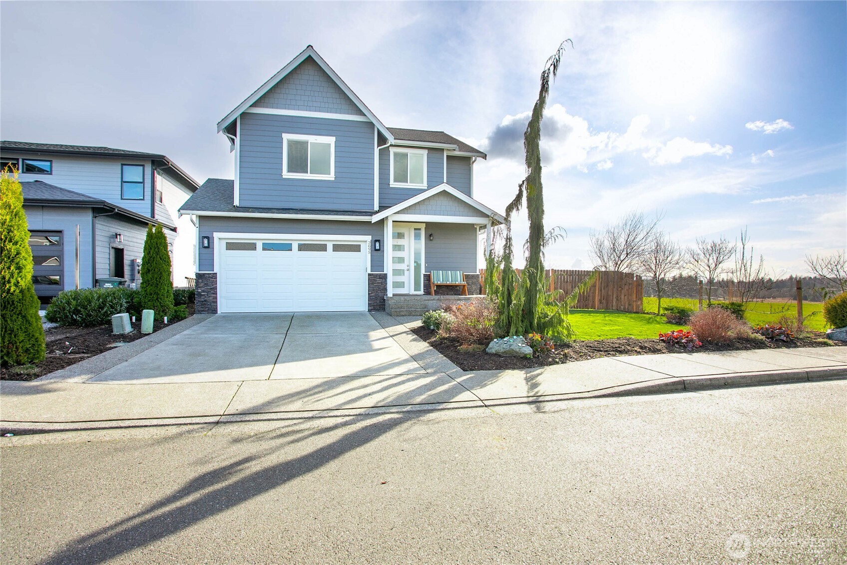 2695 Glenmore Street Property Photo