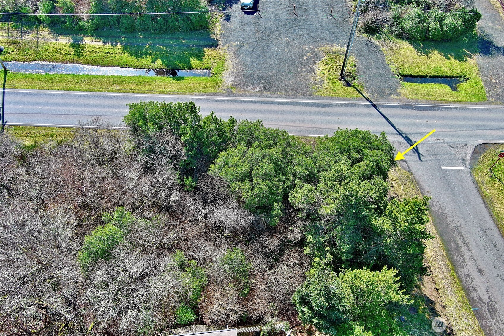 998 Texmar Avenue Property Photo 8