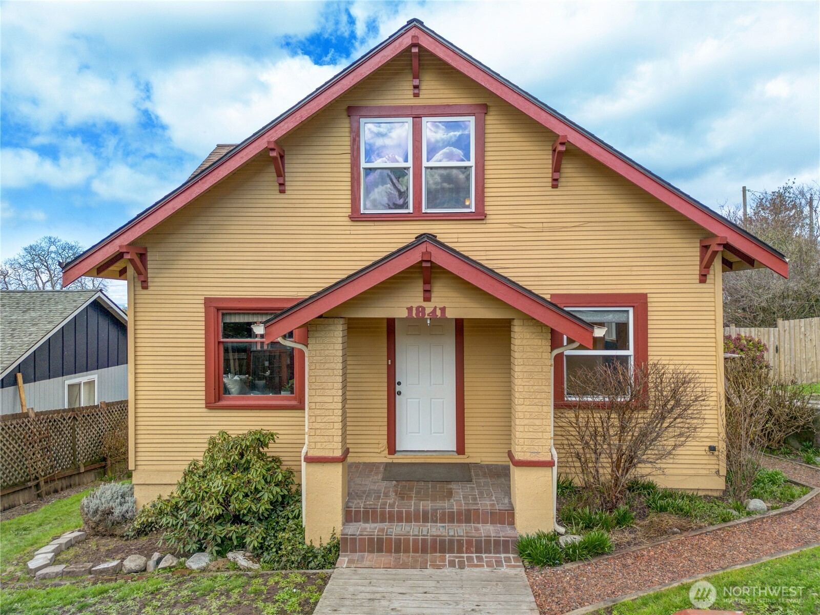 1841 E Sherman Street Property Photo