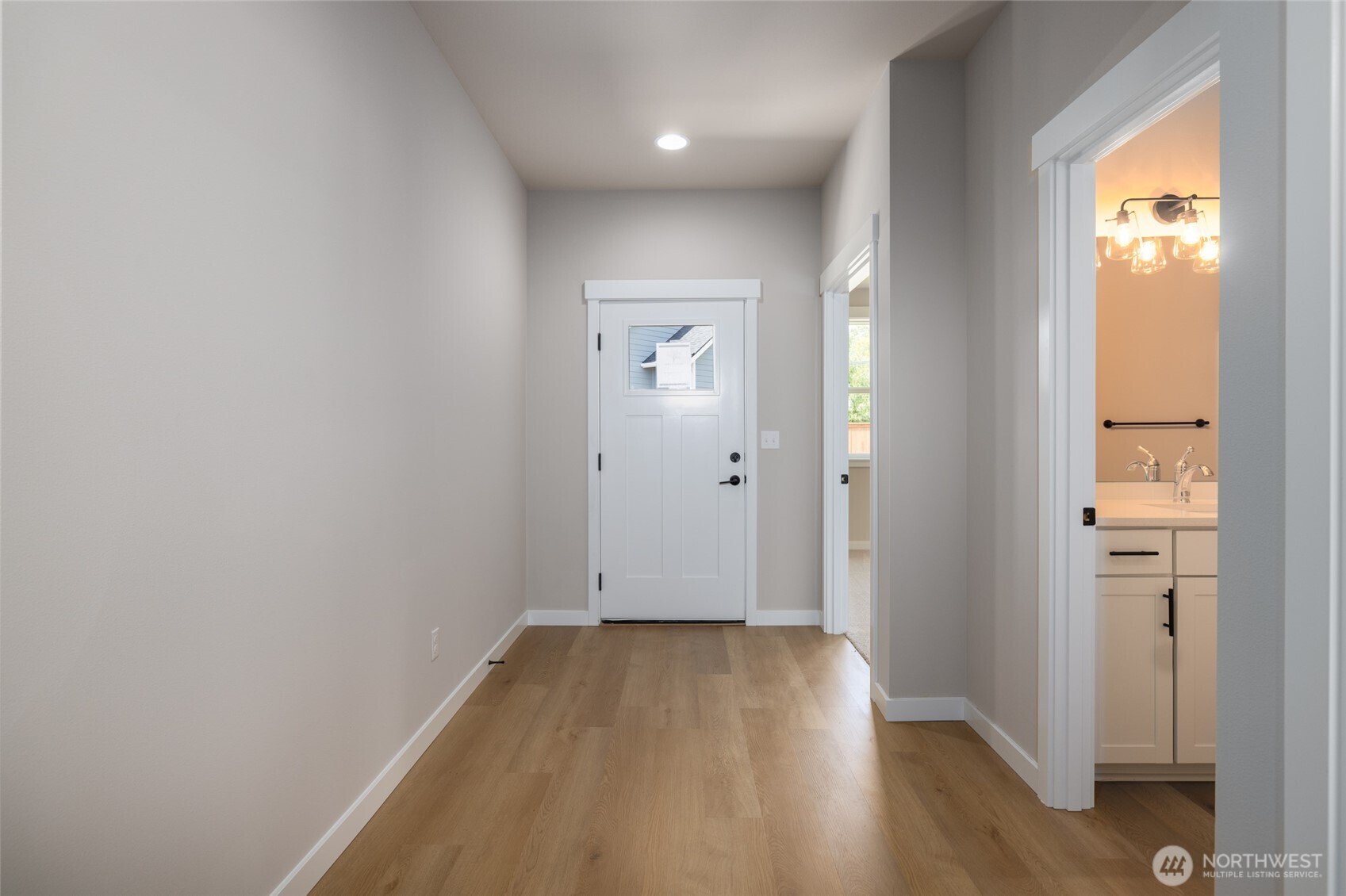 804 Parkland Loop Property Photo 4