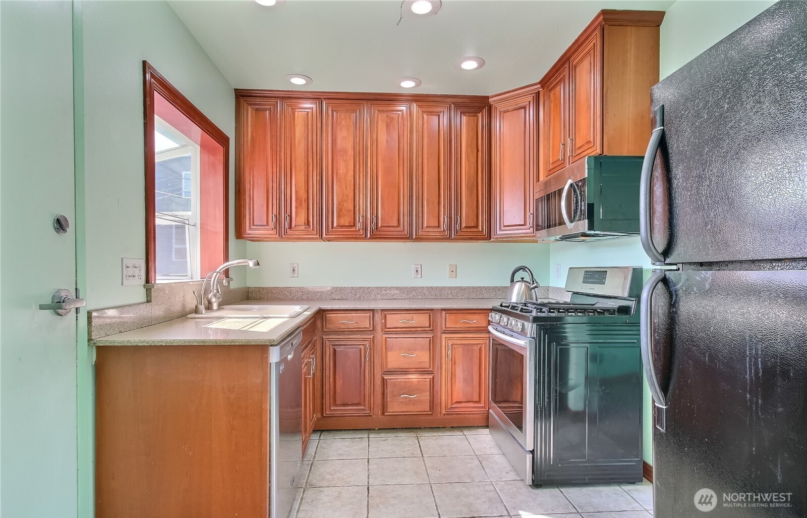 2409 Sw Findlay Street Property Photo 3