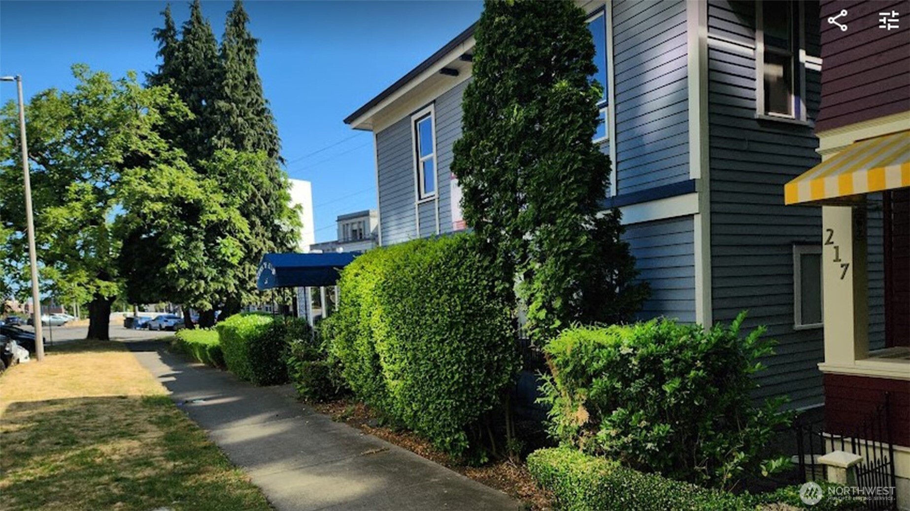 215 Tacoma Avenue Property Photo 1