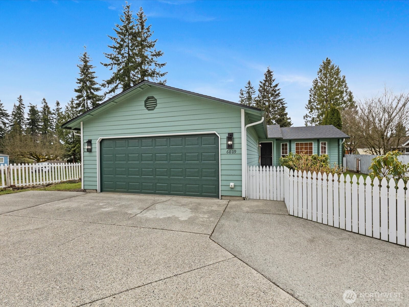 6809 Morgan Road Property Photo