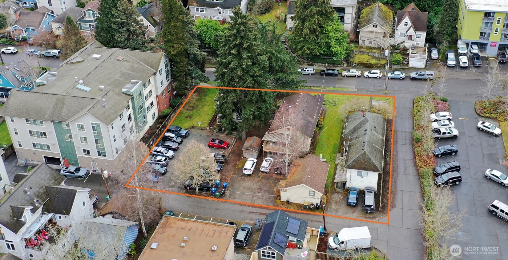 34 36, 38, 42 W Dravus Street Property Photo 2