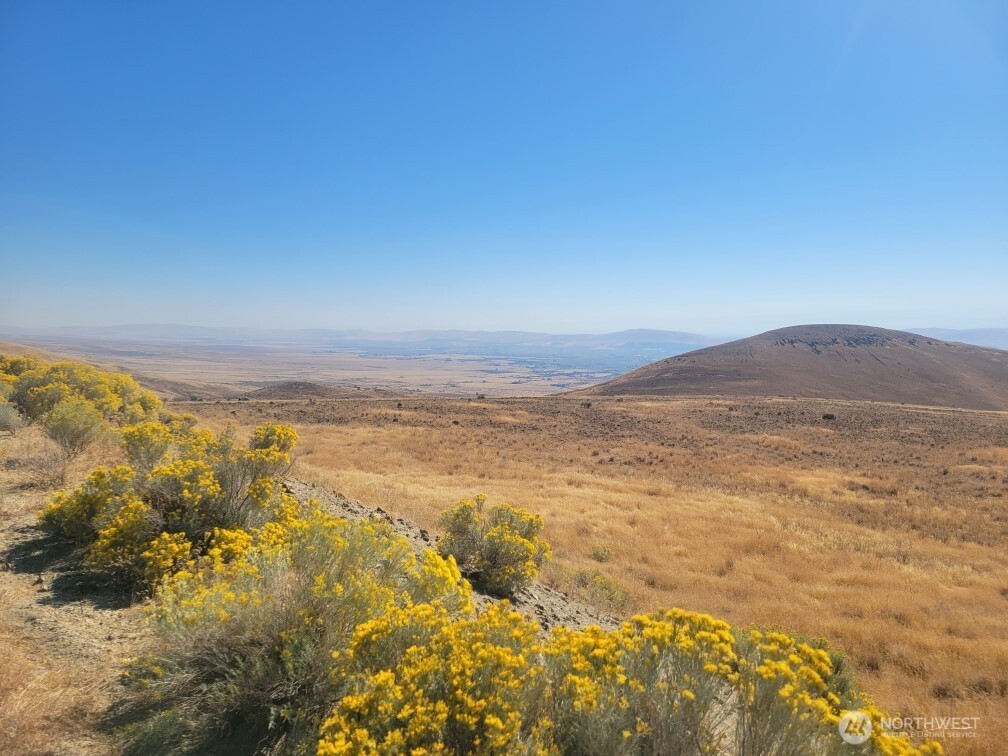 East Valley Yakima Real Estate Listings Main Image