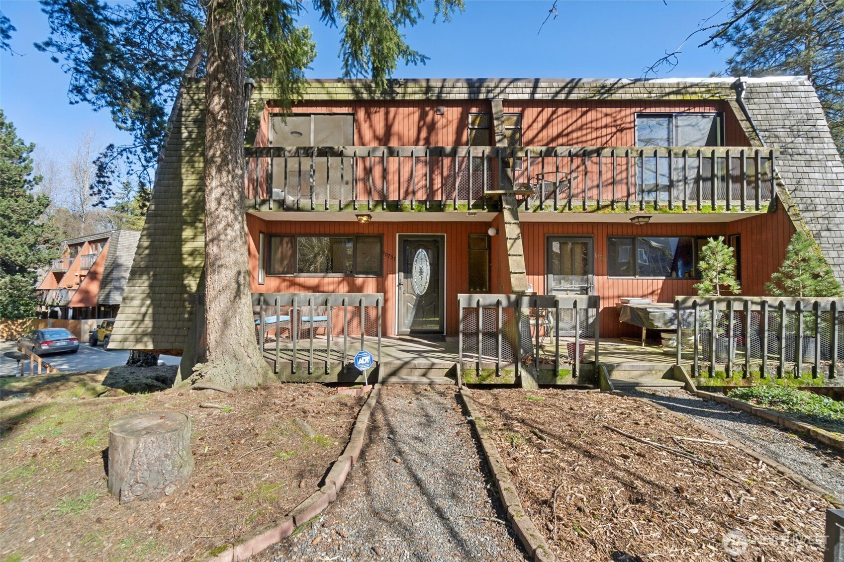 10737 Burke Avenue 9 Property Photo