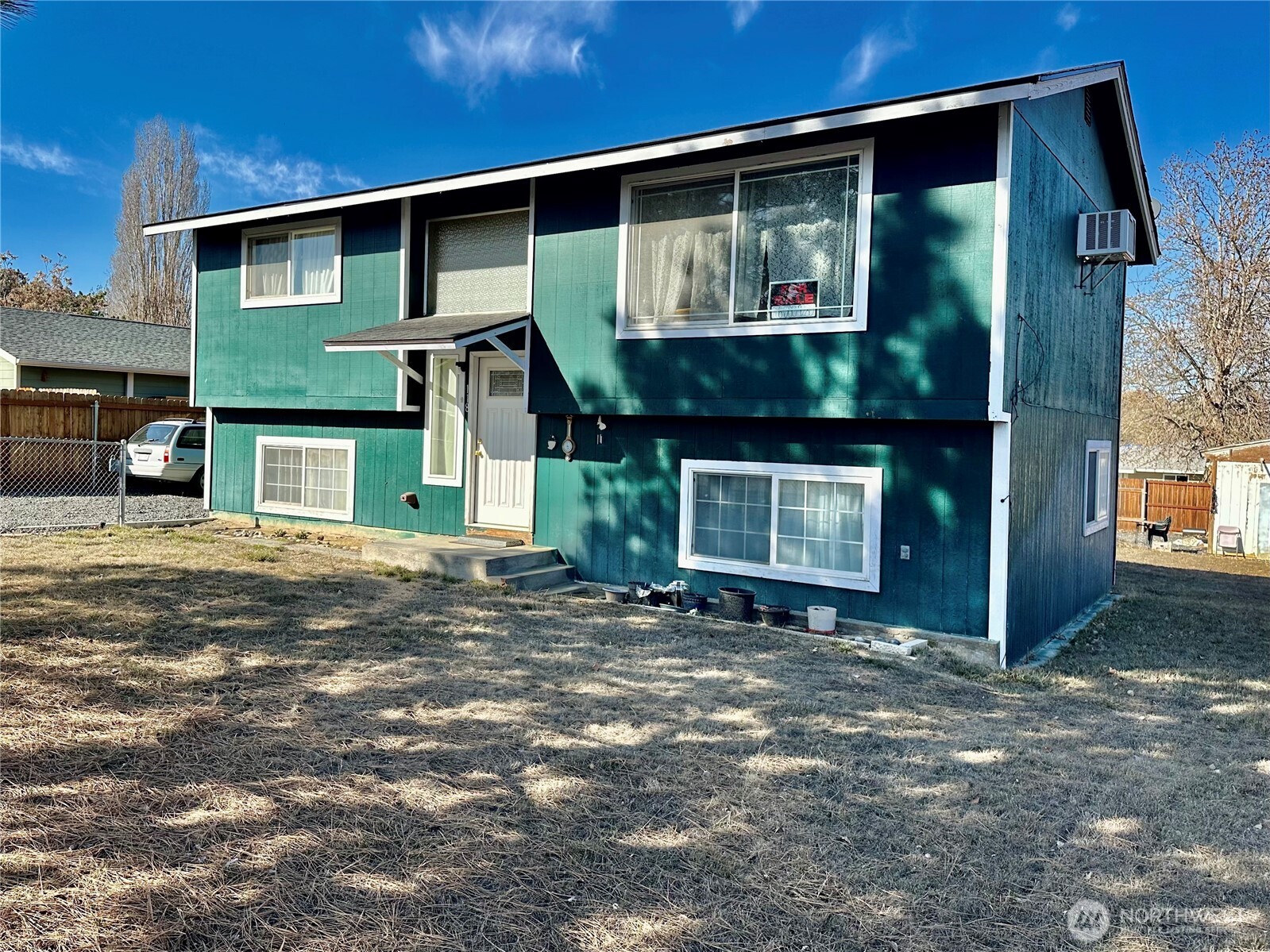 Royal City Real Estate Listings Main Image