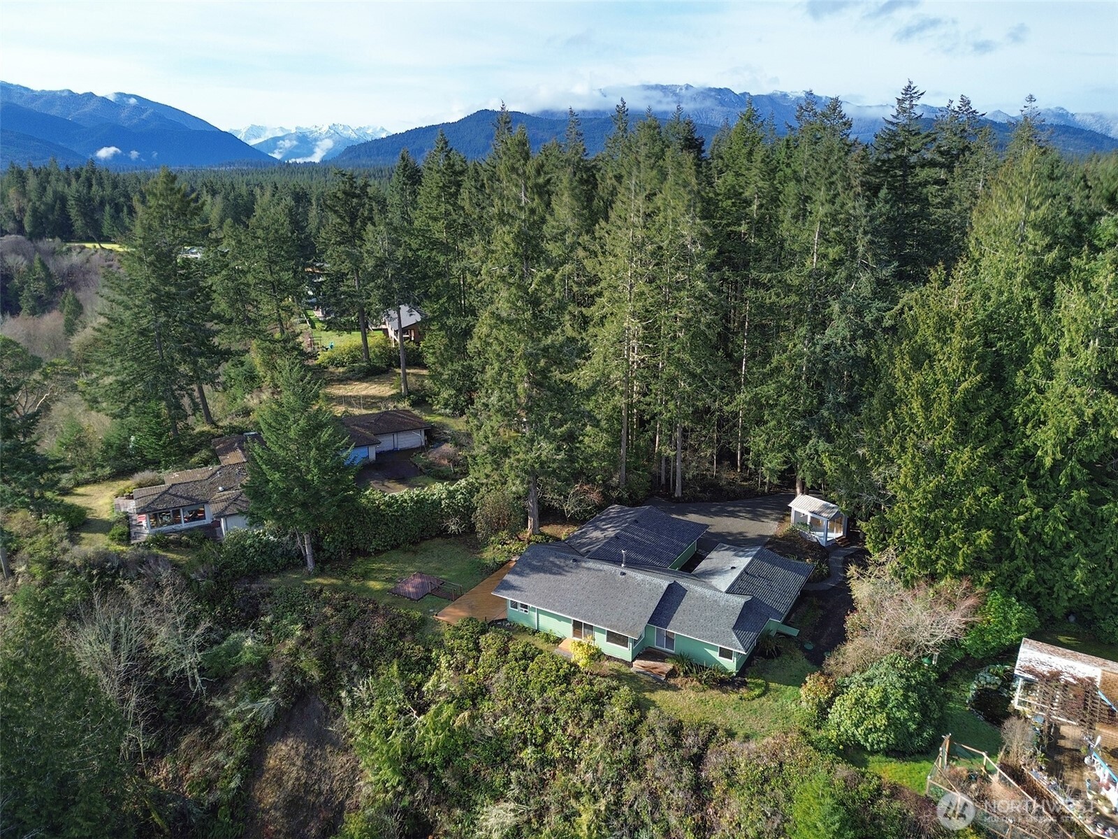 824 Hunt Road Property Photo 3