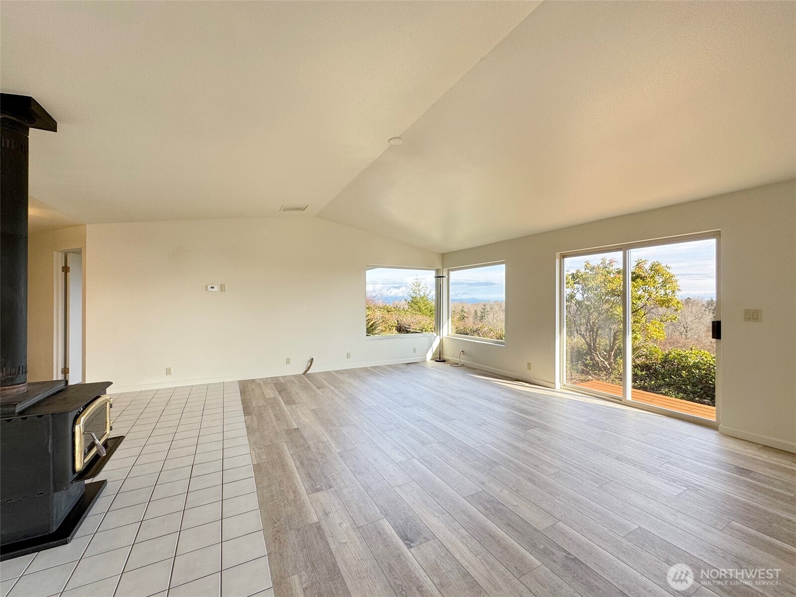 824 Hunt Road Property Photo 8