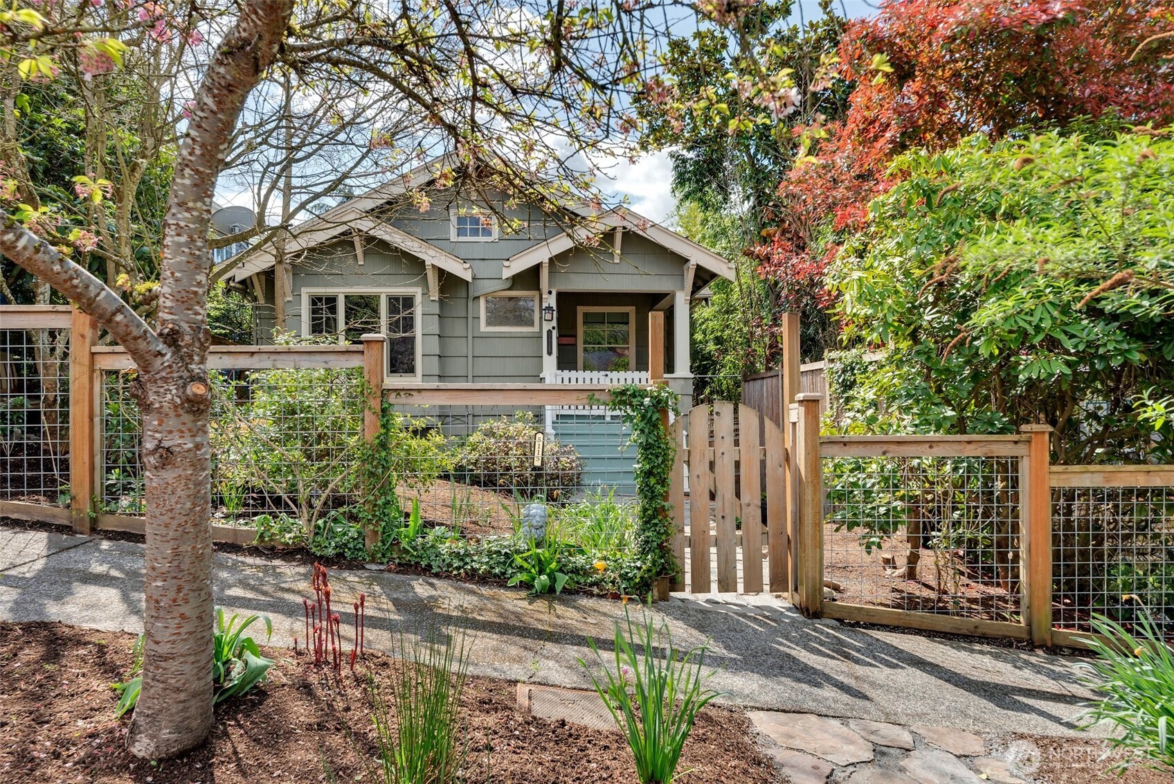 5115 S Willow Street Property Photo