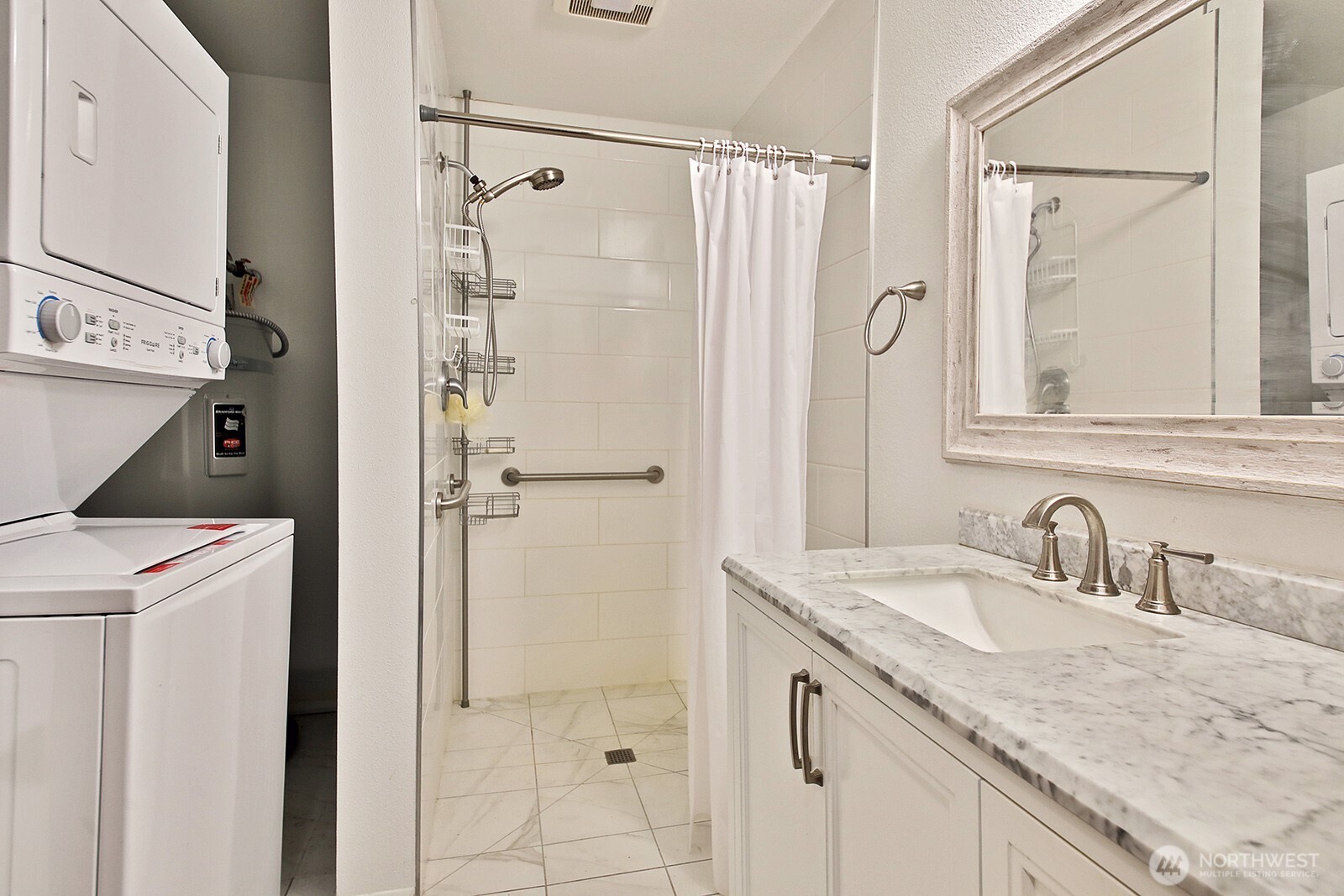2725 Hunt Road Property Photo 13