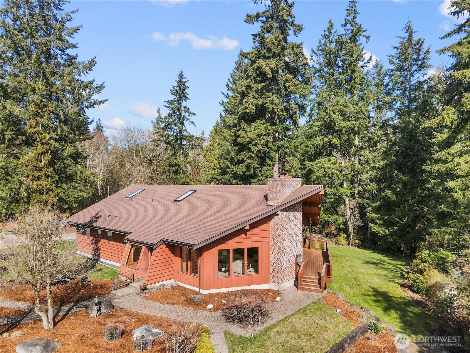 1908 Farwell Avenue Property Photo 4