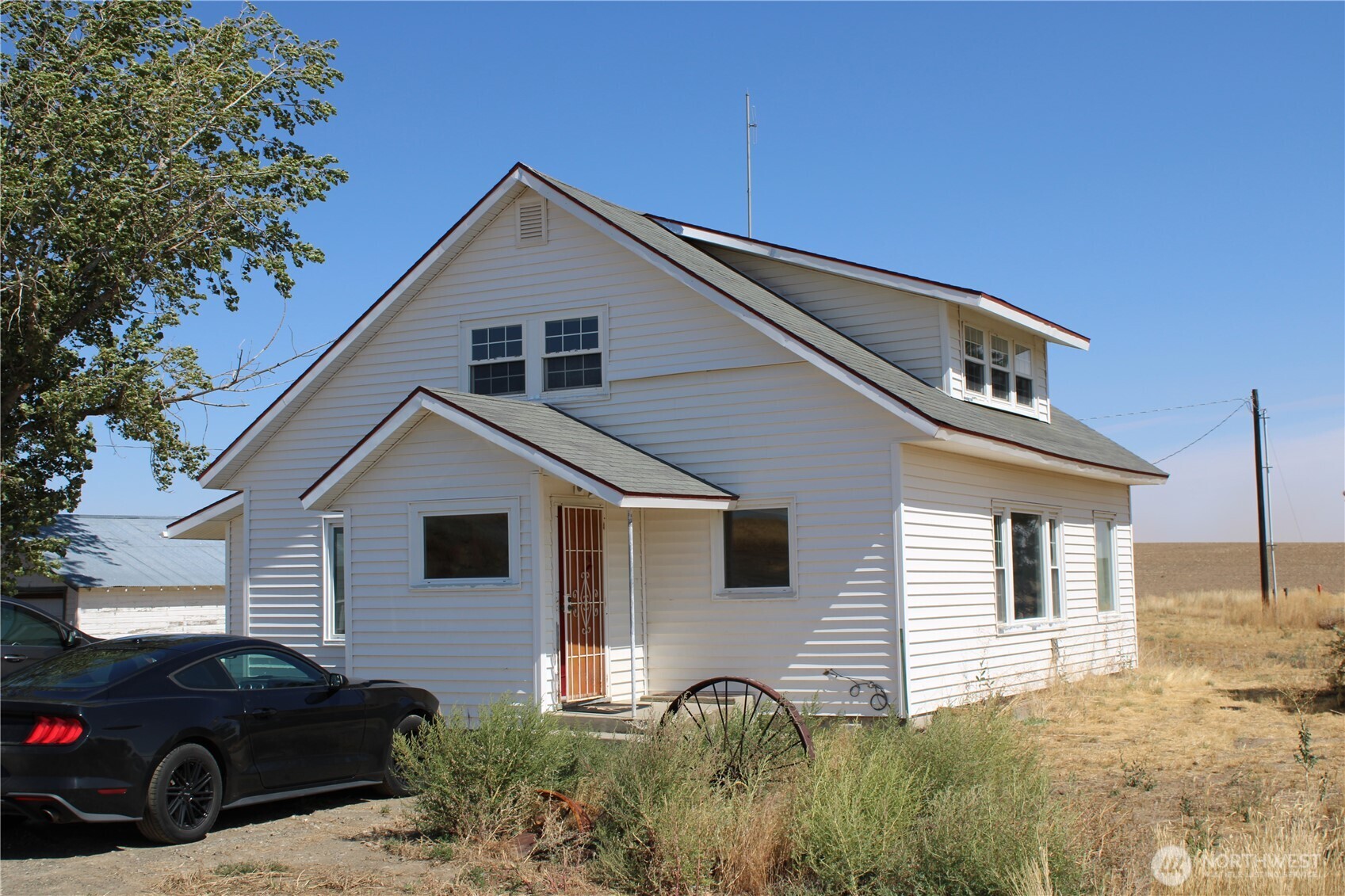 6 Road I Nw Property Photo