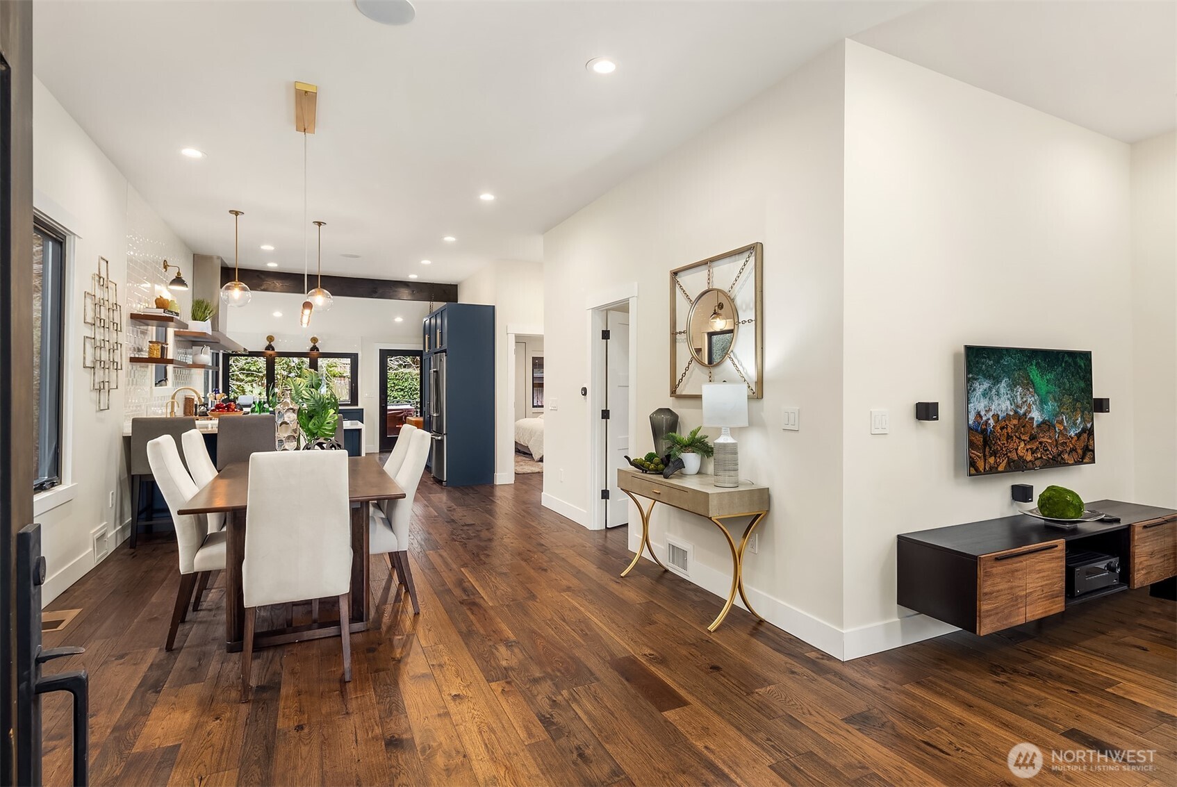 4408 Thackeray Place Property Photo 8