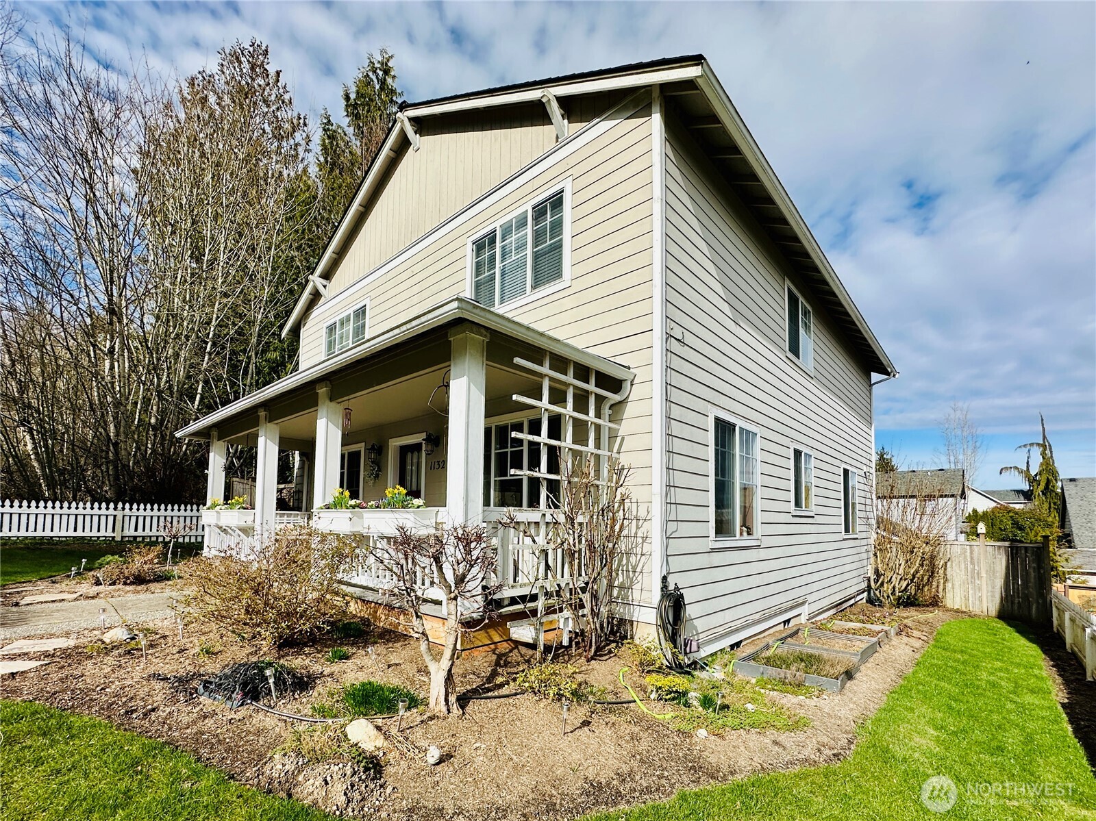 11323 32nd Street Property Photo