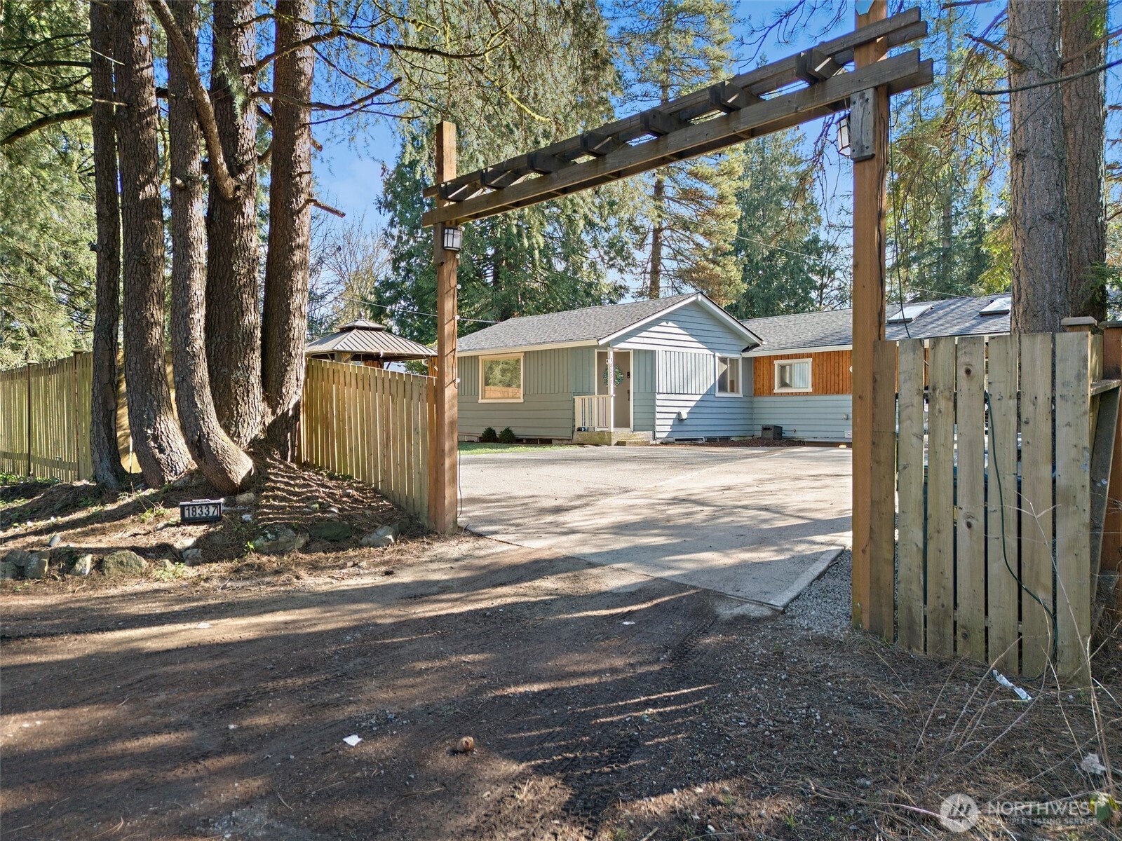 18337 Se May Valley Road Property Photo