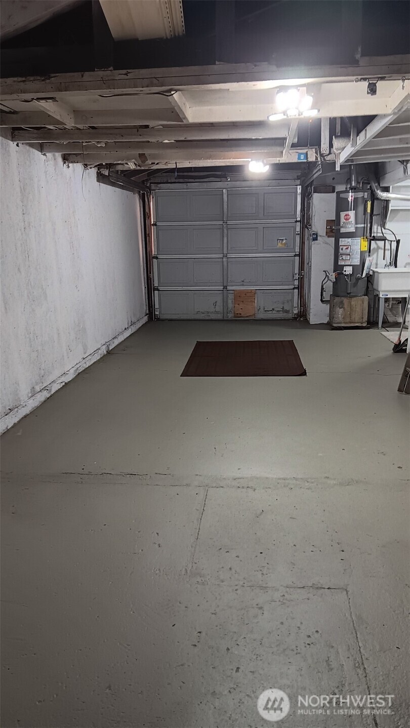 912 1st Street Property Photo 18