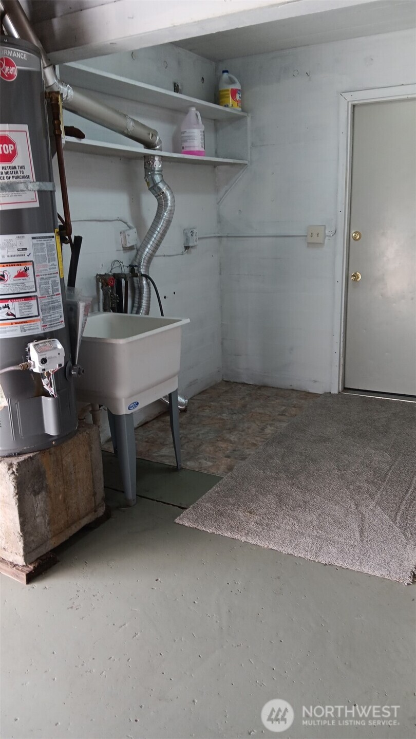 912 1st Street Property Photo 19