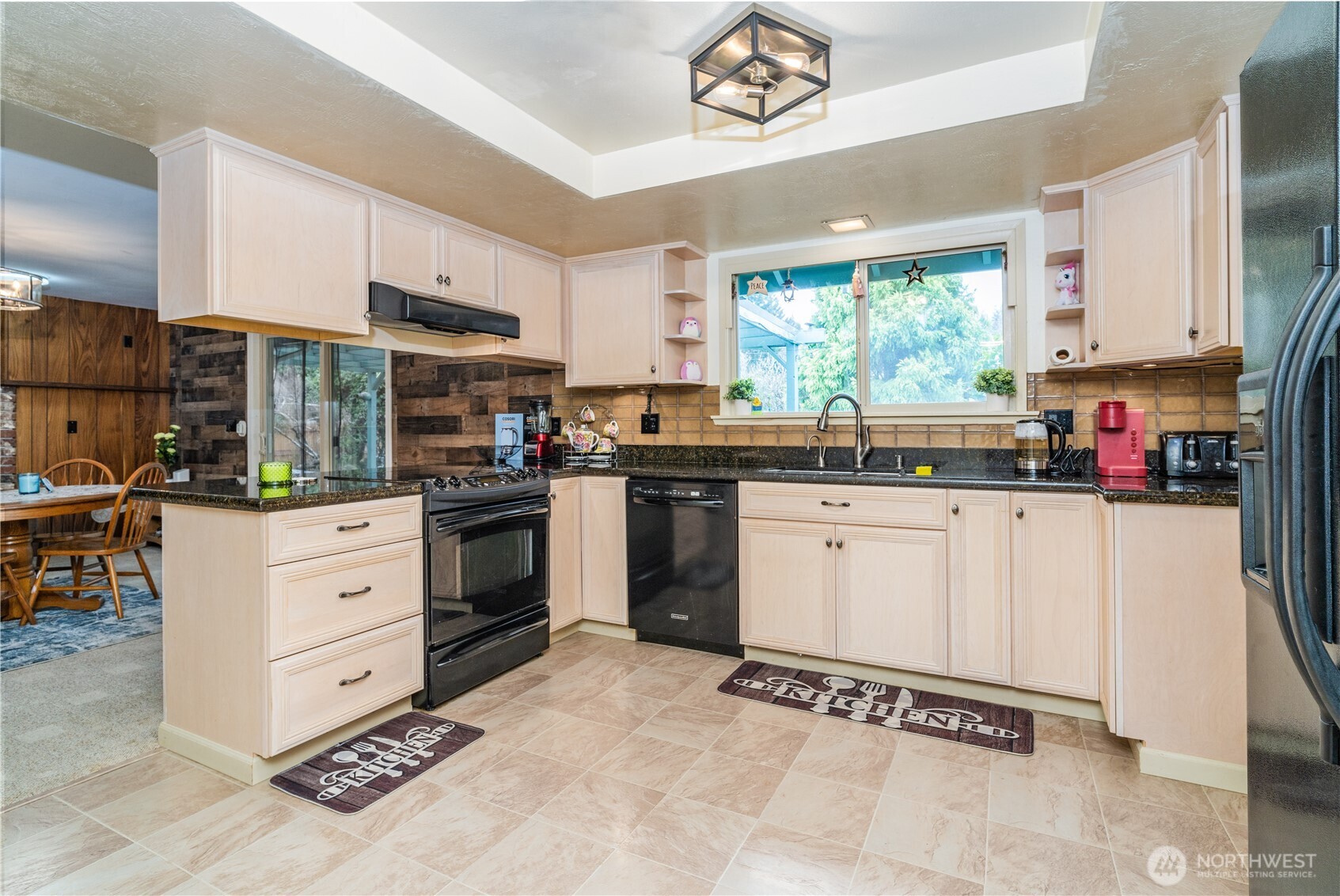 1215 Dundee Drive Property Photo 13