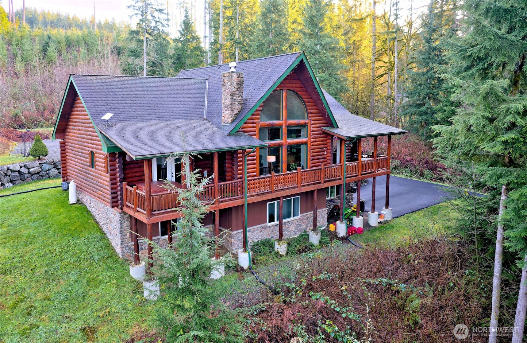 5529 Woods Creek Road Property Photo