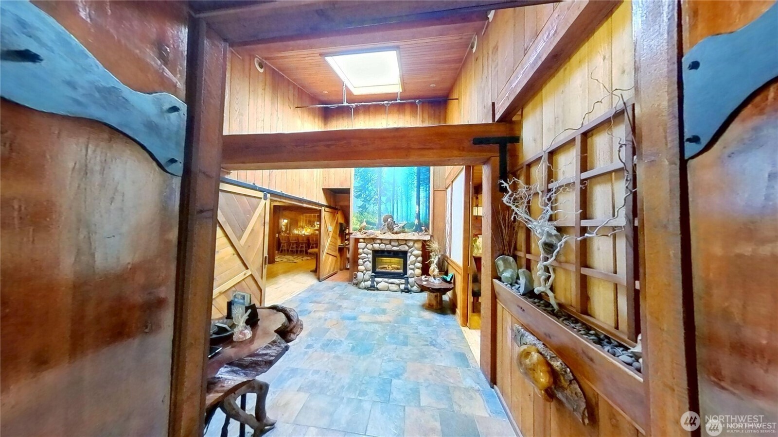 295536 Highway 101 Property Photo 3