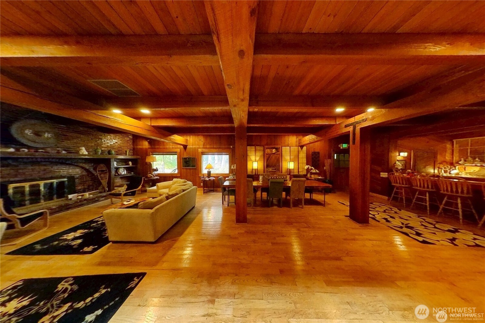 295536 Highway 101 Property Photo 5
