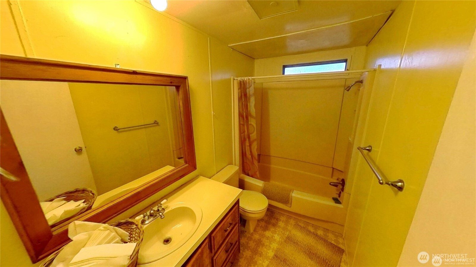 295536 Highway 101 Property Photo 32
