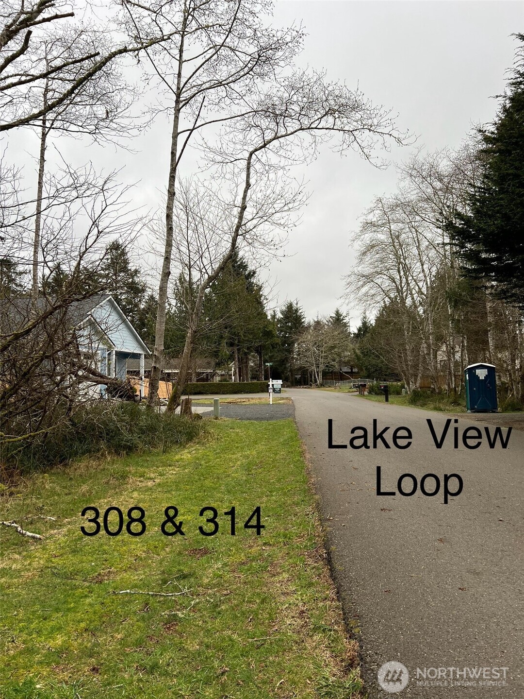 308 Lake View Loop Property Photo 2