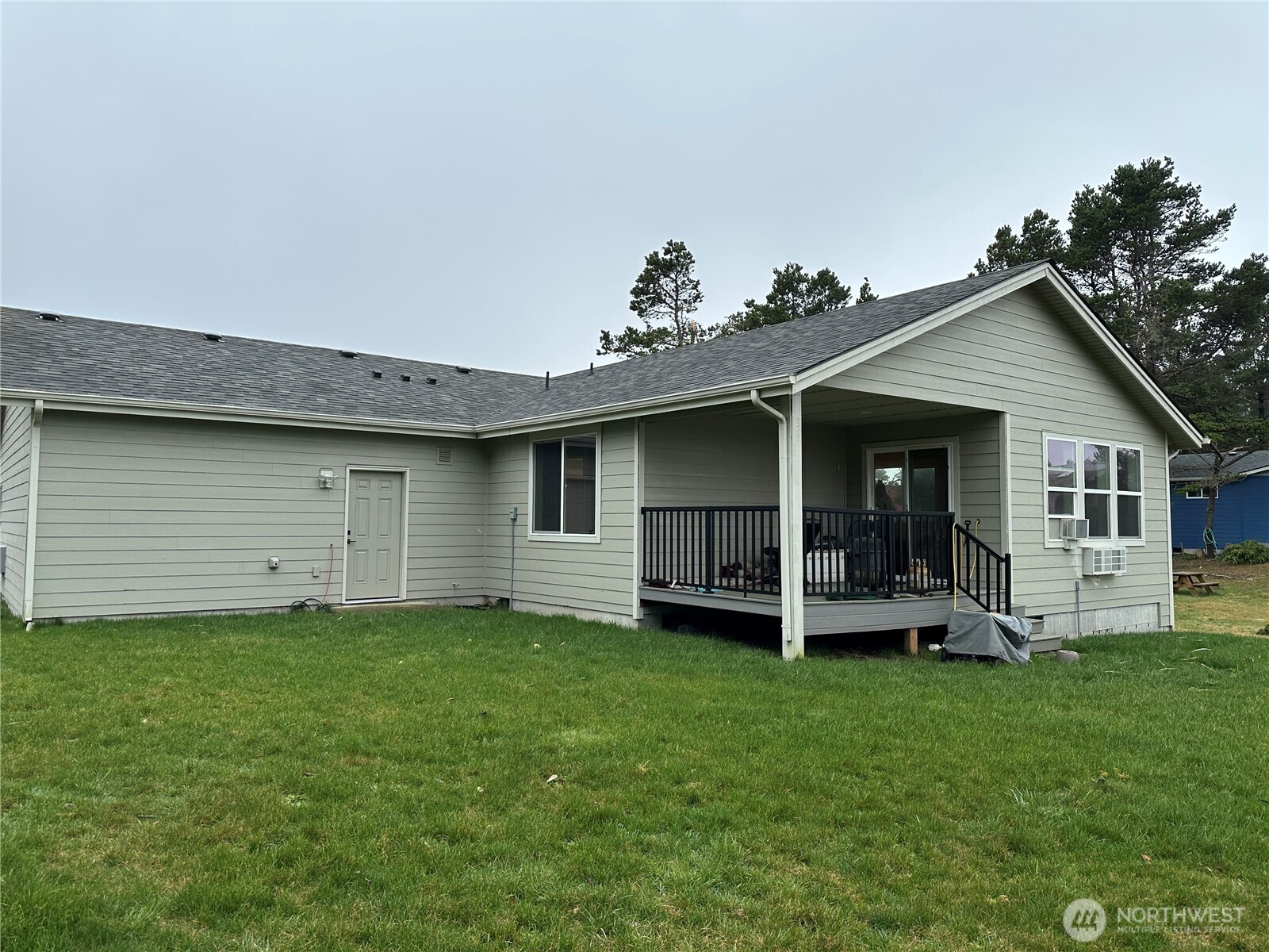 1323 196th Place Property Photo 3
