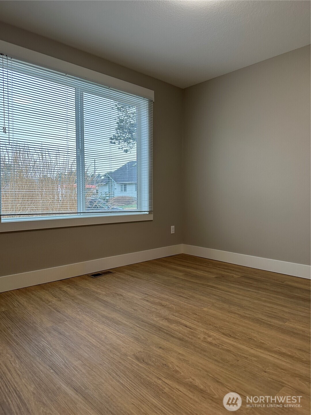 1323 196th Place Property Photo 17