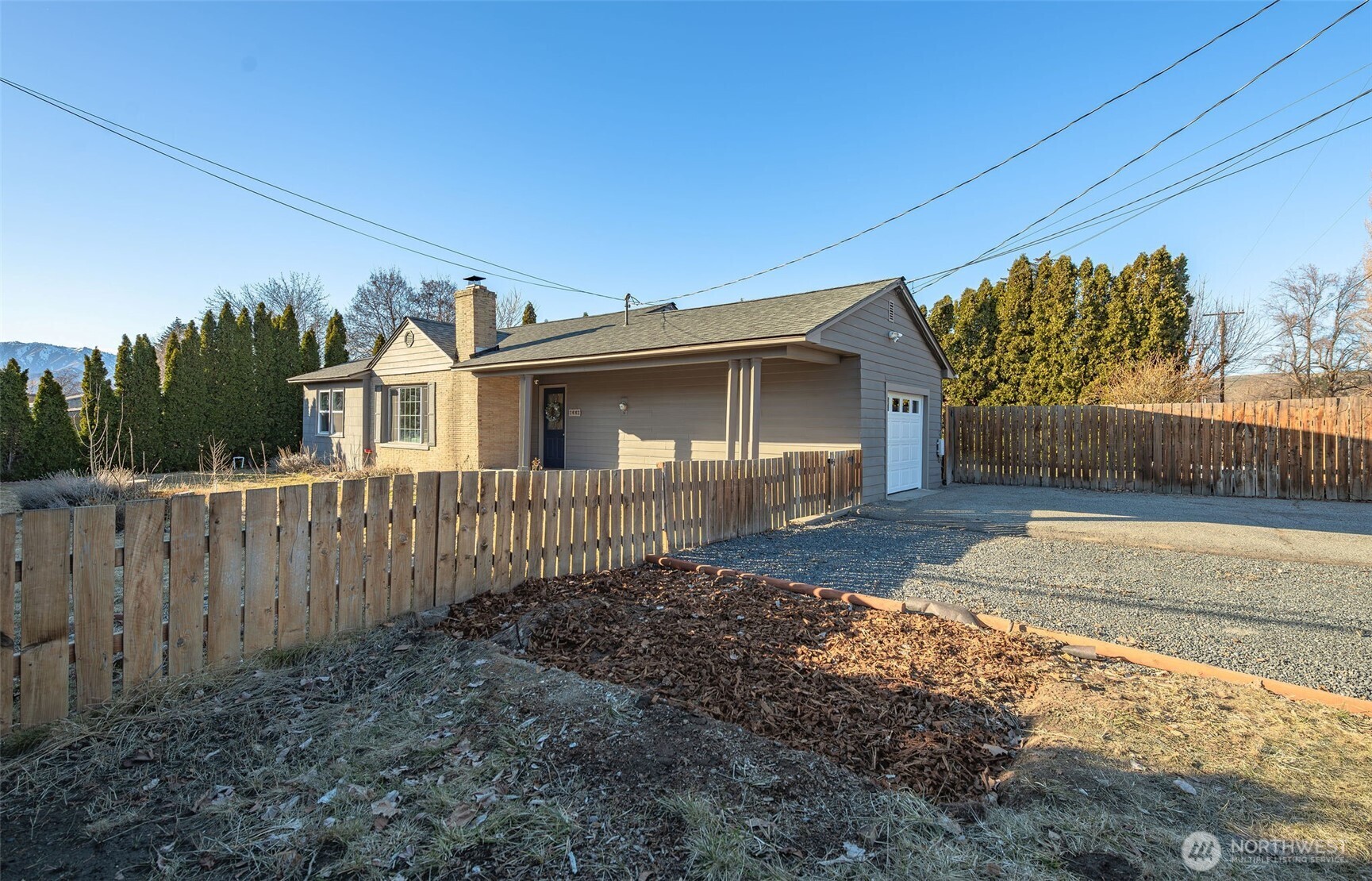 1441 Grant Rd Property Photo